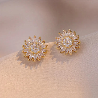 Fashionable and Exquisite Daisy Flower Rotatable Necklace Sunflower Ring Opening Decompression Stainless Steel Jewelry